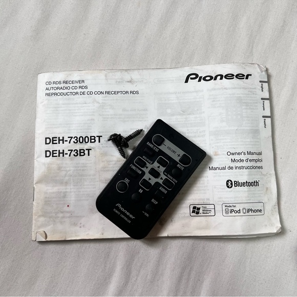 Pioneer Car Stereo DEH-7300BT - Picture 3 of 3